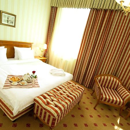 Grand Tien Shan Hotel Almaty Rom bilde