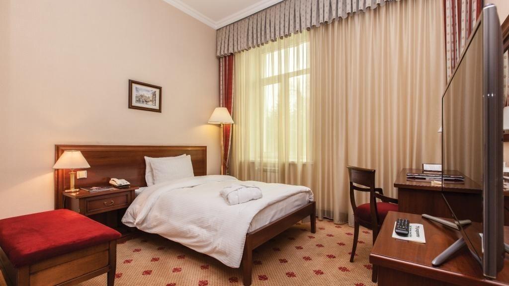 Grand Tien Shan Hotel Almaty Eksteriør bilde