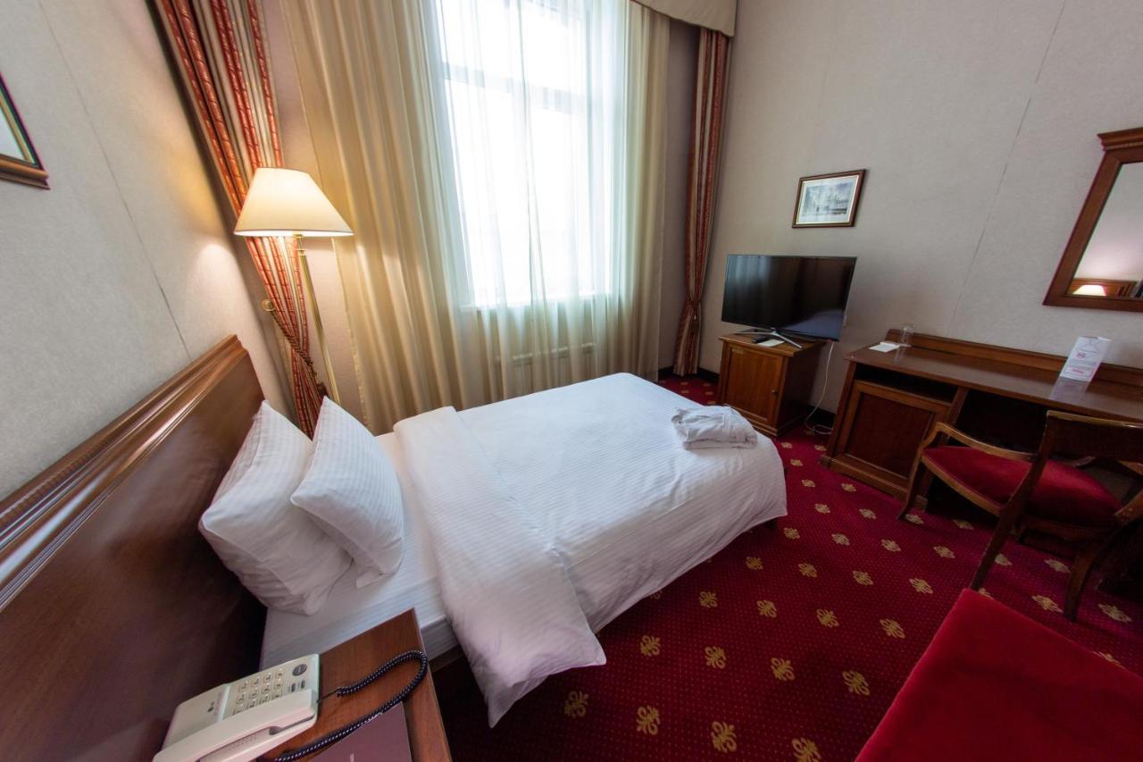 Grand Tien Shan Hotel Almaty Eksteriør bilde