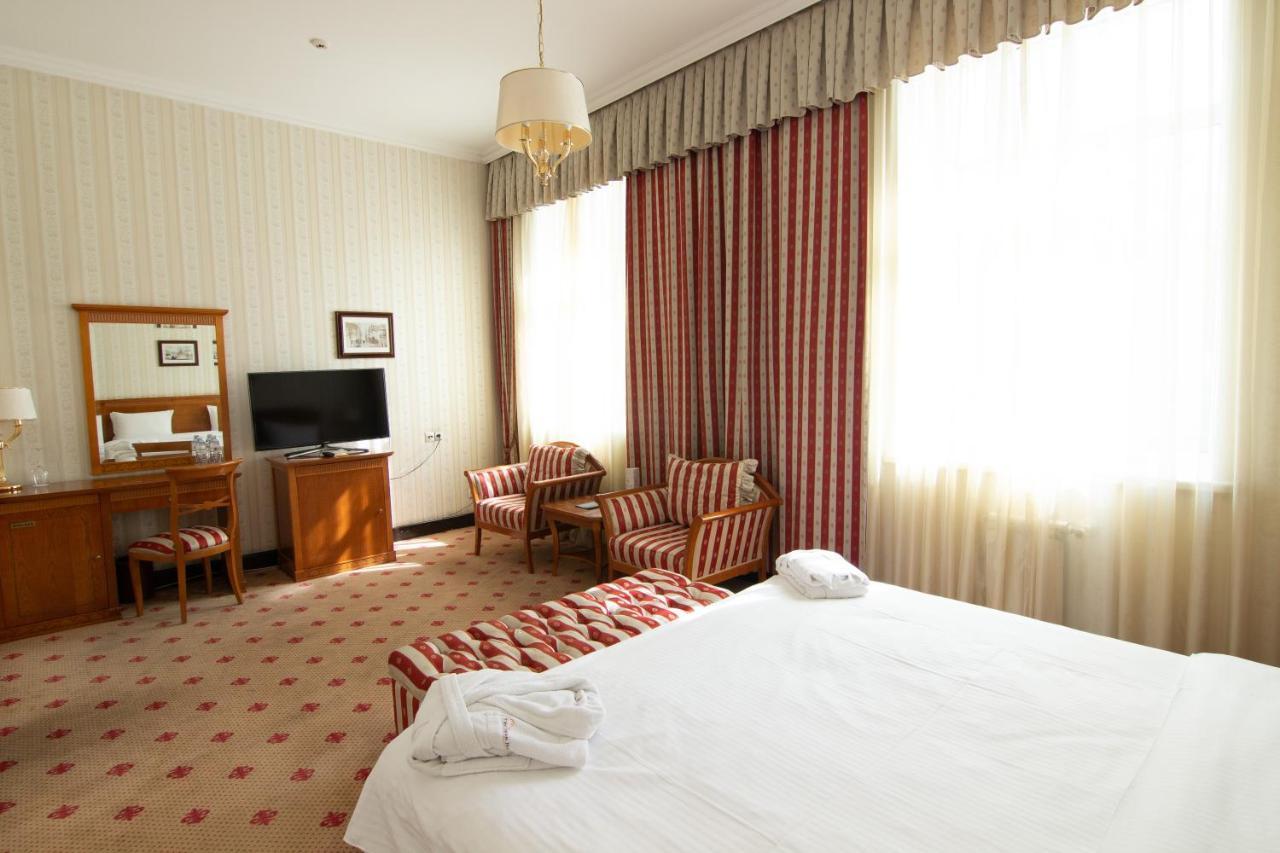 Grand Tien Shan Hotel Almaty Eksteriør bilde