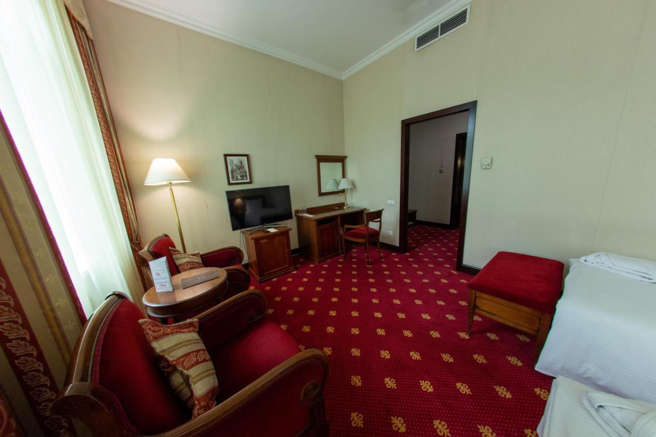 Grand Tien Shan Hotel Almaty Eksteriør bilde
