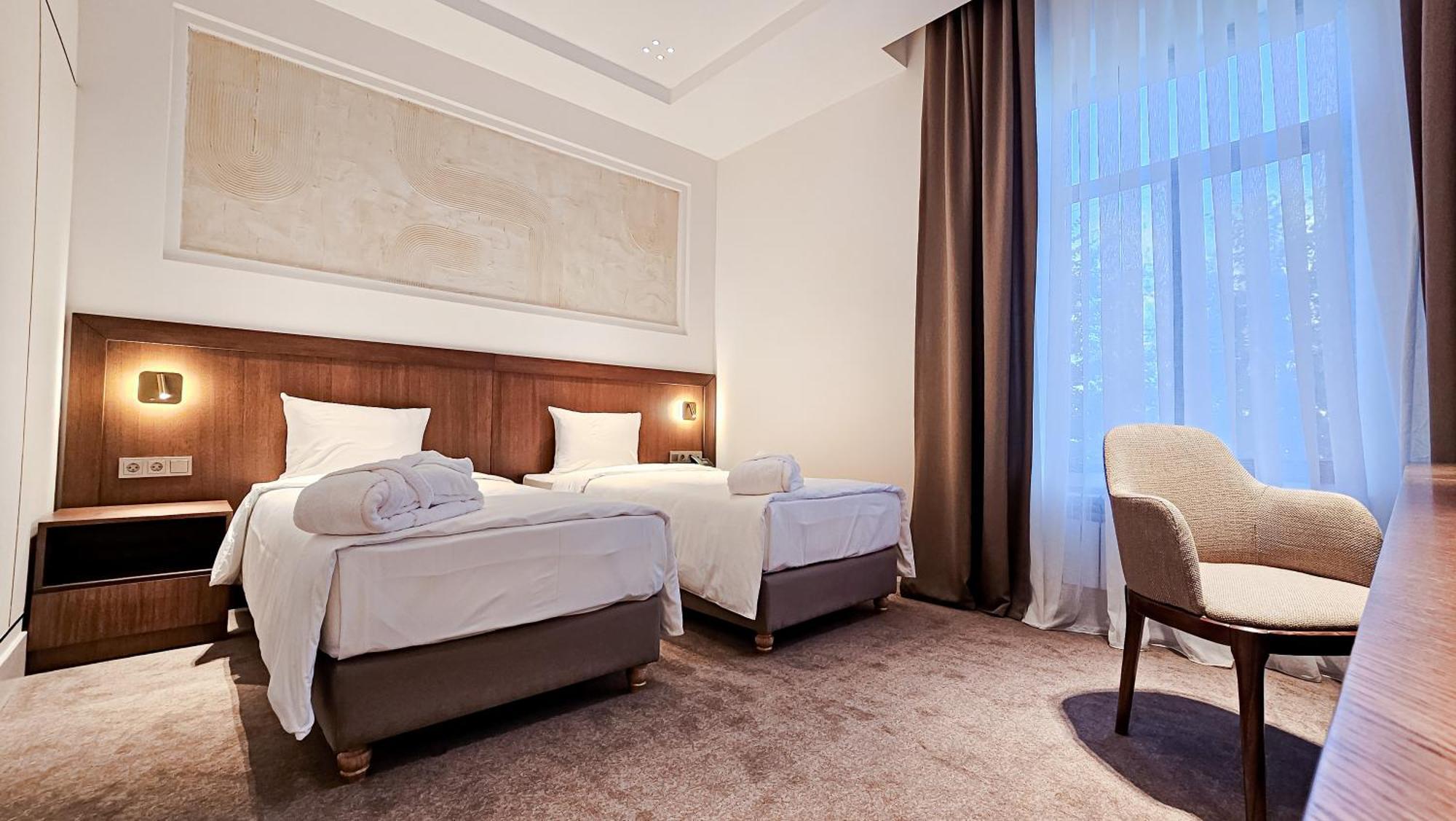 Grand Tien Shan Hotel Almaty Eksteriør bilde